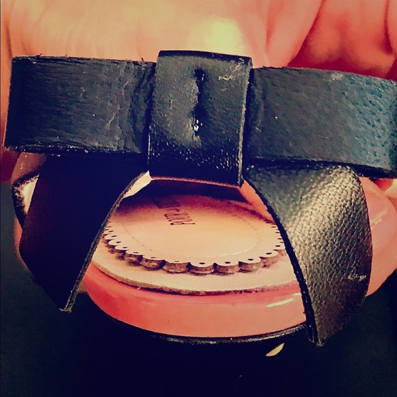 Pour La Victoire Shoes - Kitten heels with leather bow strap